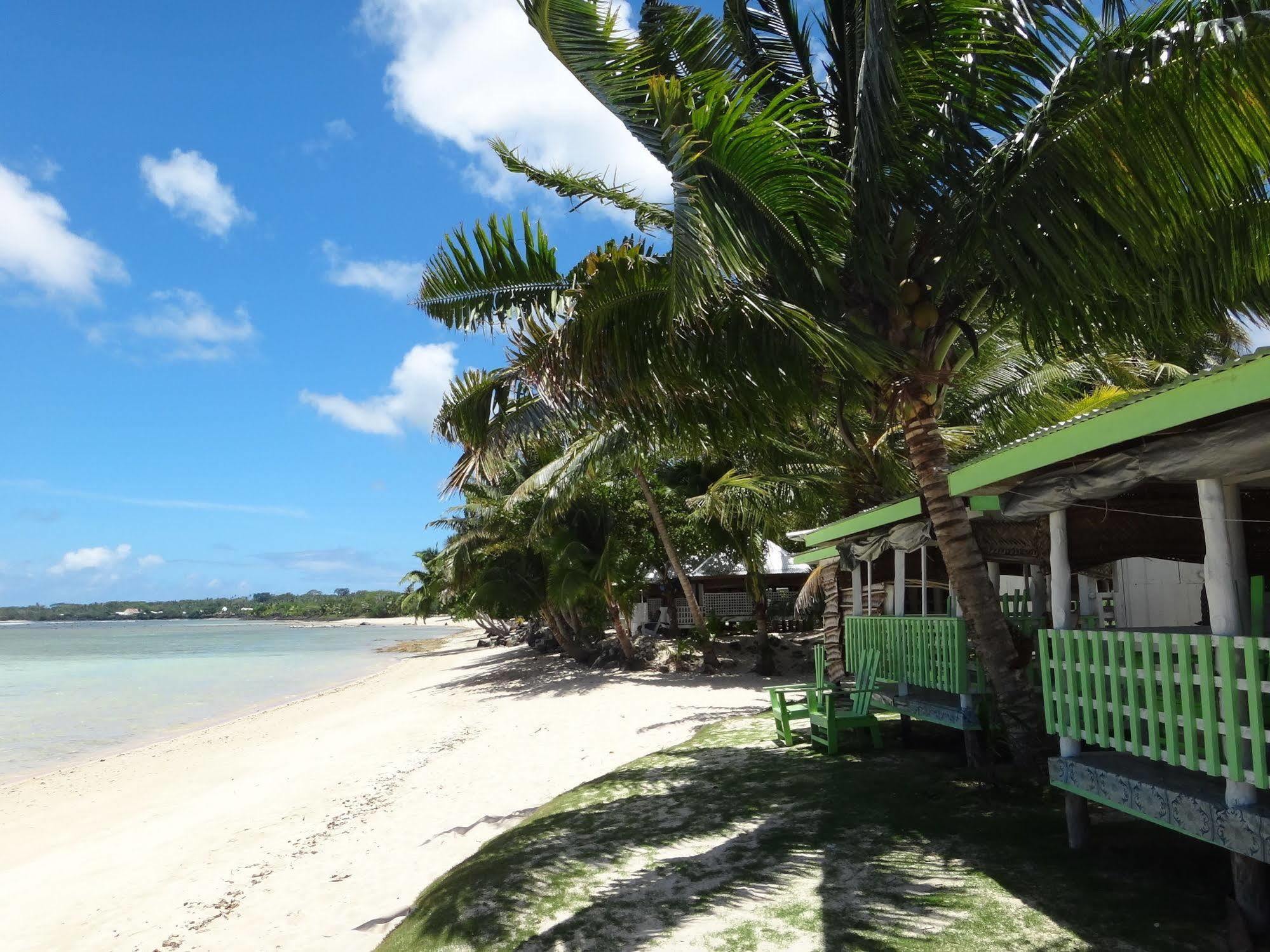 Tailua Beach Fales Manase ภายนอก รูปภาพ