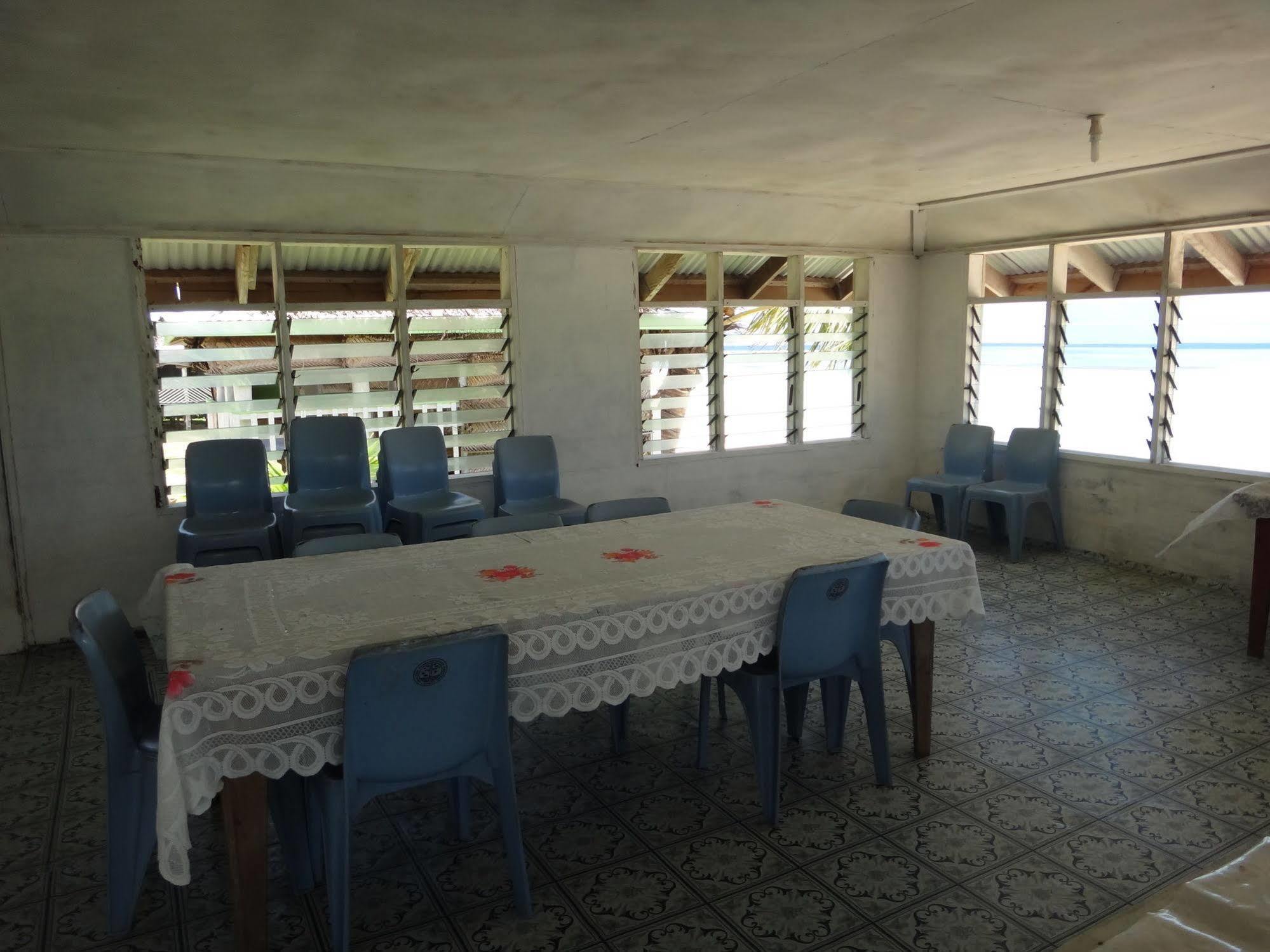 Tailua Beach Fales Manase ภายนอก รูปภาพ