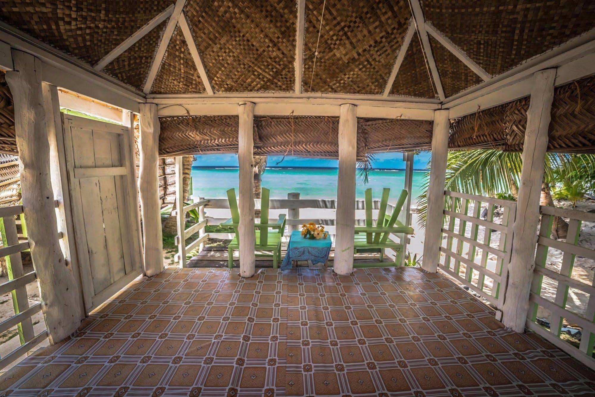 Tailua Beach Fales Manase ภายนอก รูปภาพ