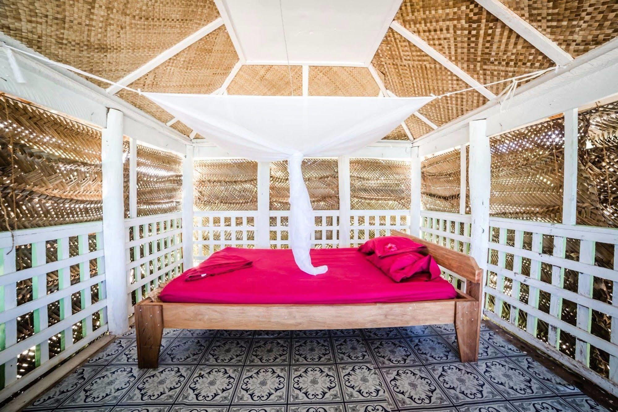 Tailua Beach Fales Manase ภายนอก รูปภาพ