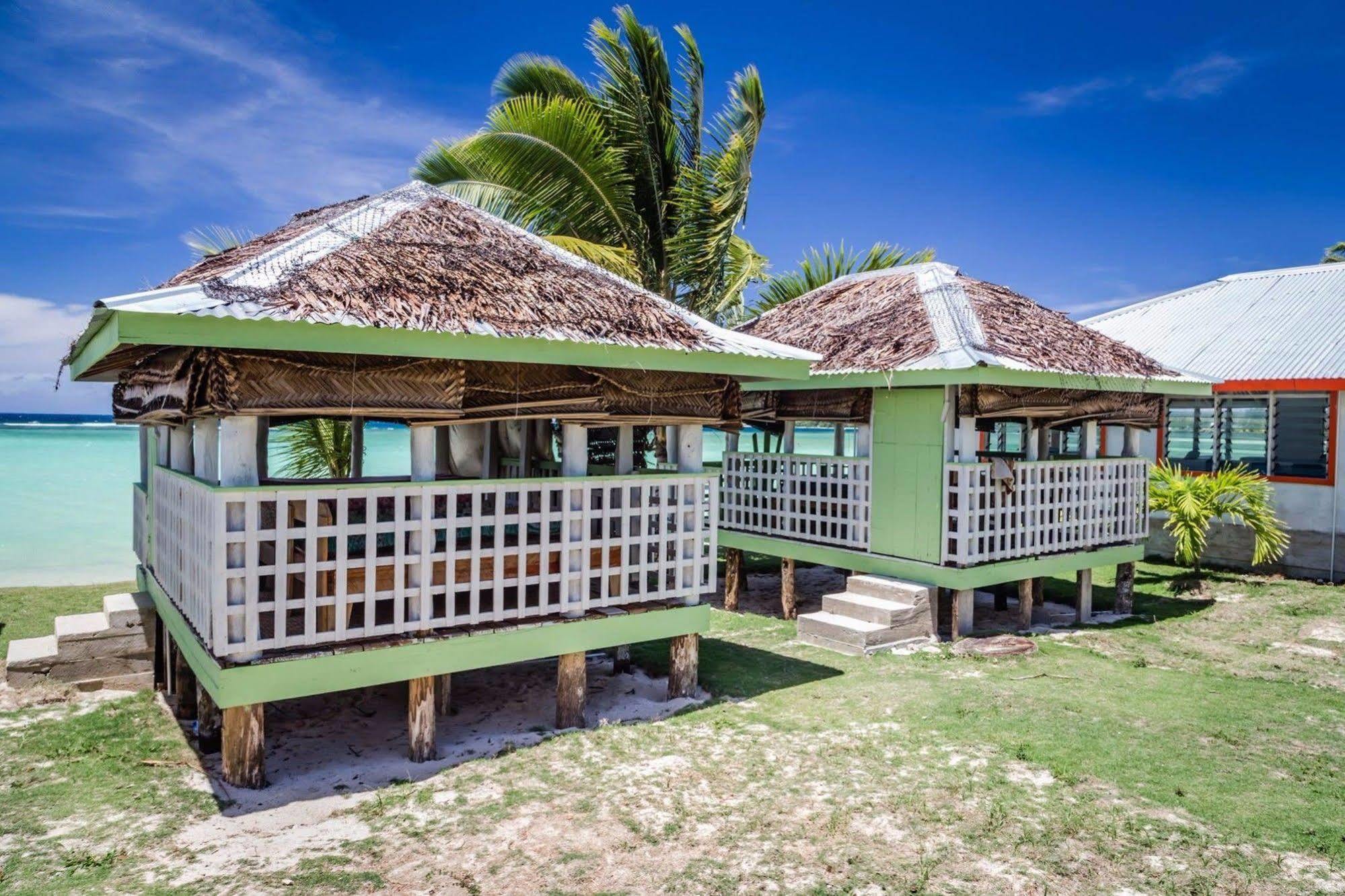 Tailua Beach Fales Manase ภายนอก รูปภาพ