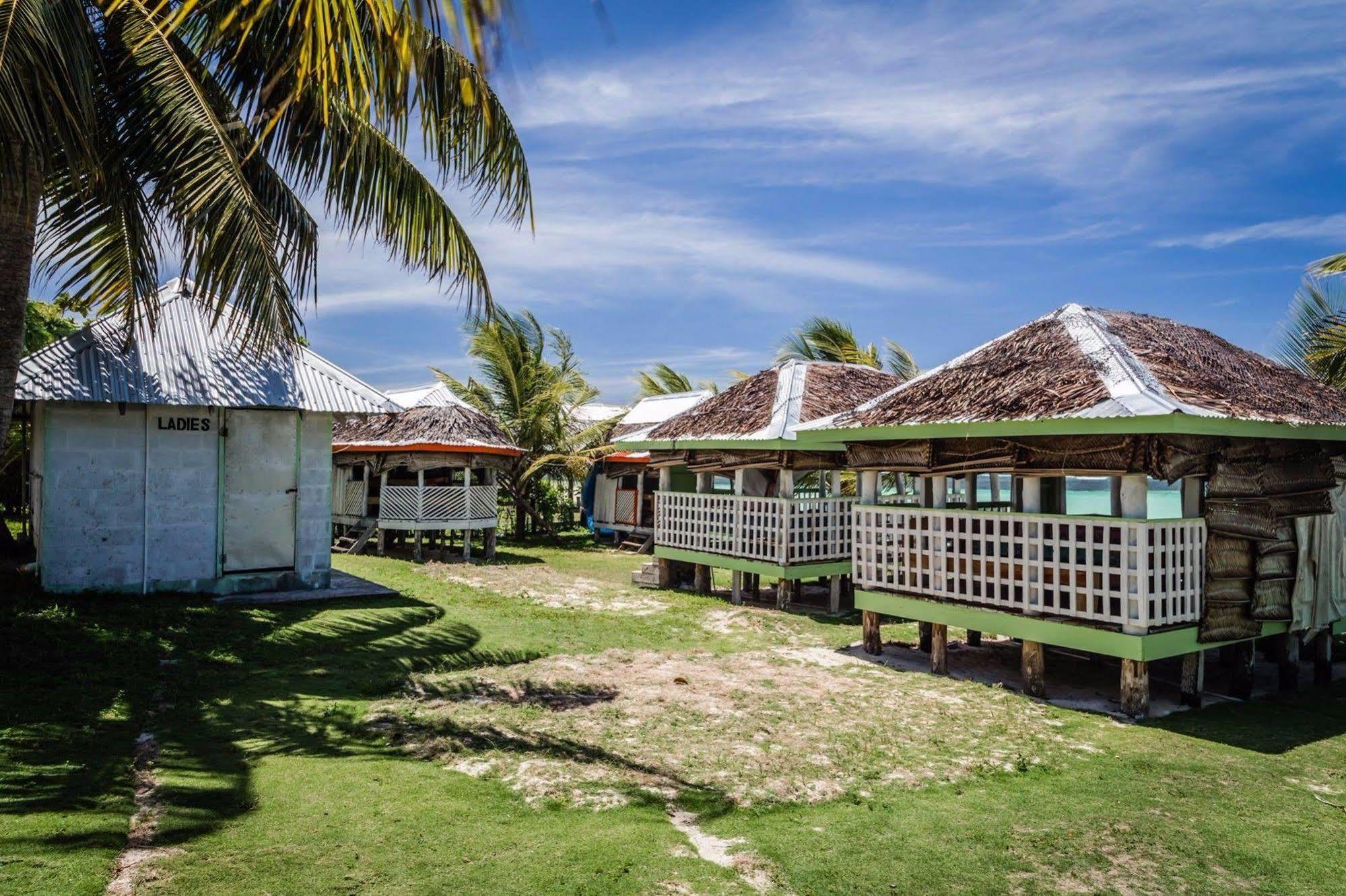 Tailua Beach Fales Manase ภายนอก รูปภาพ