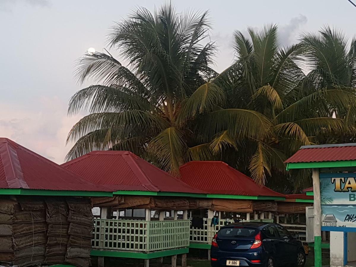 Tailua Beach Fales Manase ภายนอก รูปภาพ